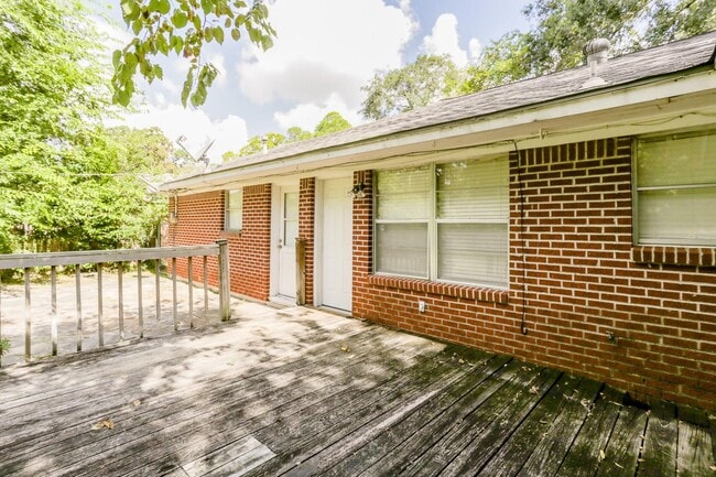 Building Photo - 9753 Tappenbeck Dr