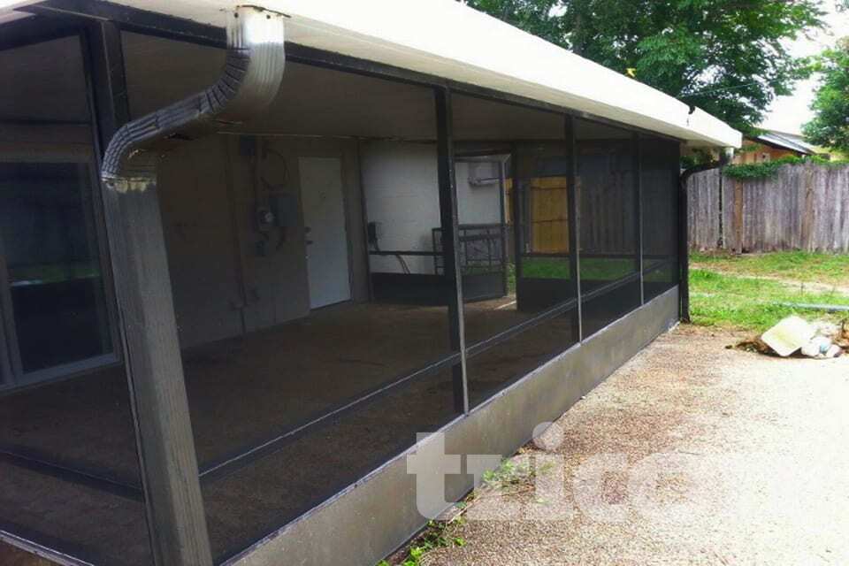 Building Photo - 2713 Greenfield Ave