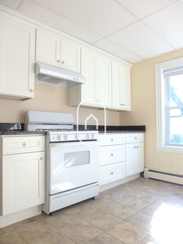 Building Photo - 34 Pontiac St