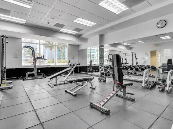 Building Photo - 1200 Brickell Bay Dr