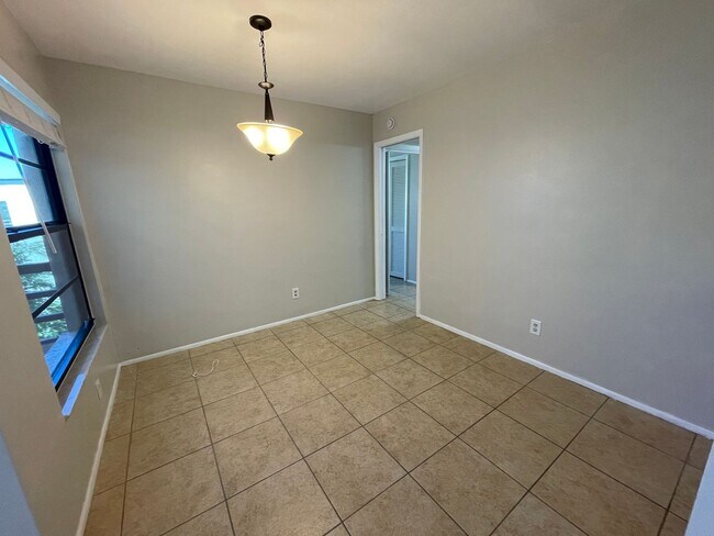 Building Photo - ANNUAL RENTAL - 1 BED / 1 BATH AT LAKEWOOD
