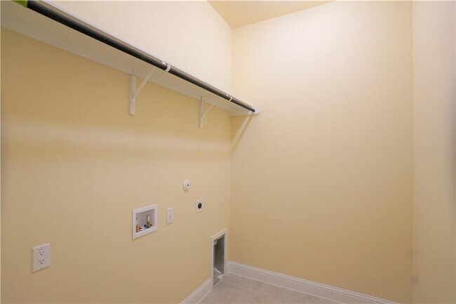 Building Photo - 600 C-Bar Ranch Trl