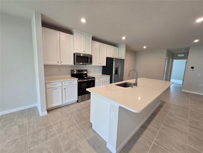 Building Photo - 456 Voltaire Dr