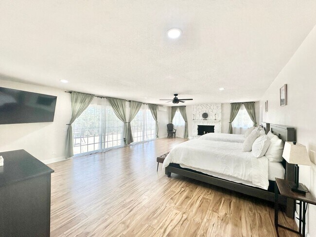 Building Photo - Breathtaking Custom Country Two-Story Home, Fully Remodeled & Beautifully Appointed on Private 20...