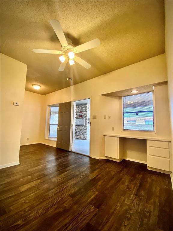 Primary Photo - 2604 Salado St