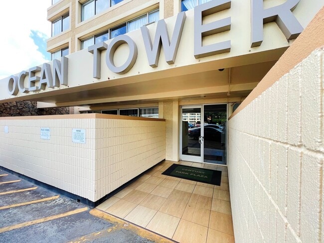 Building Photo - 1060 Kamehameha Hwy