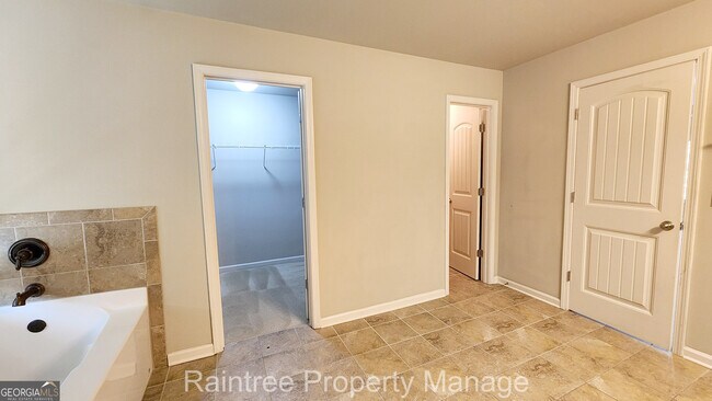 Building Photo - 11250 Shelton Pl
