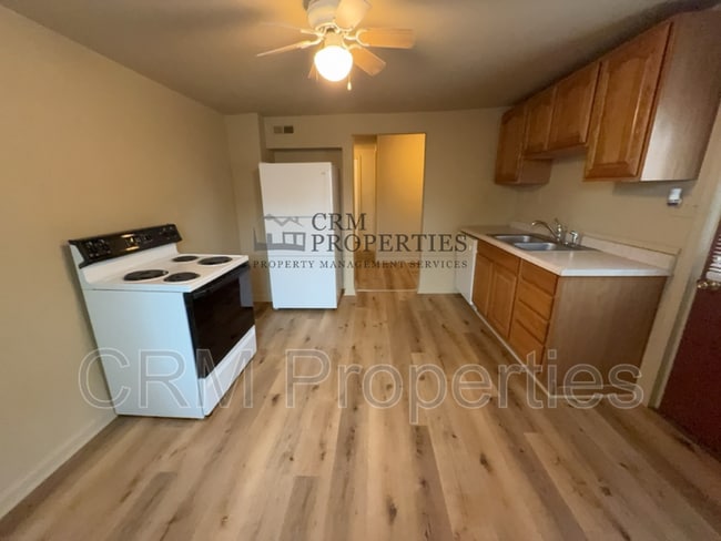 Building Photo - 2522 N Webster St