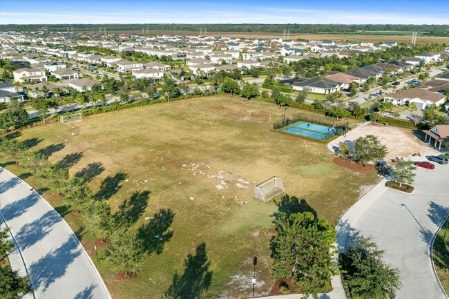 Building Photo - 1346 Harvester Xing