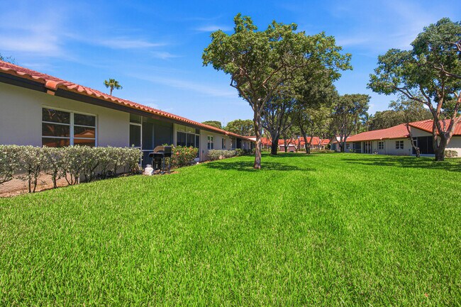 Building Photo - 6070 Sunny Manor Ct