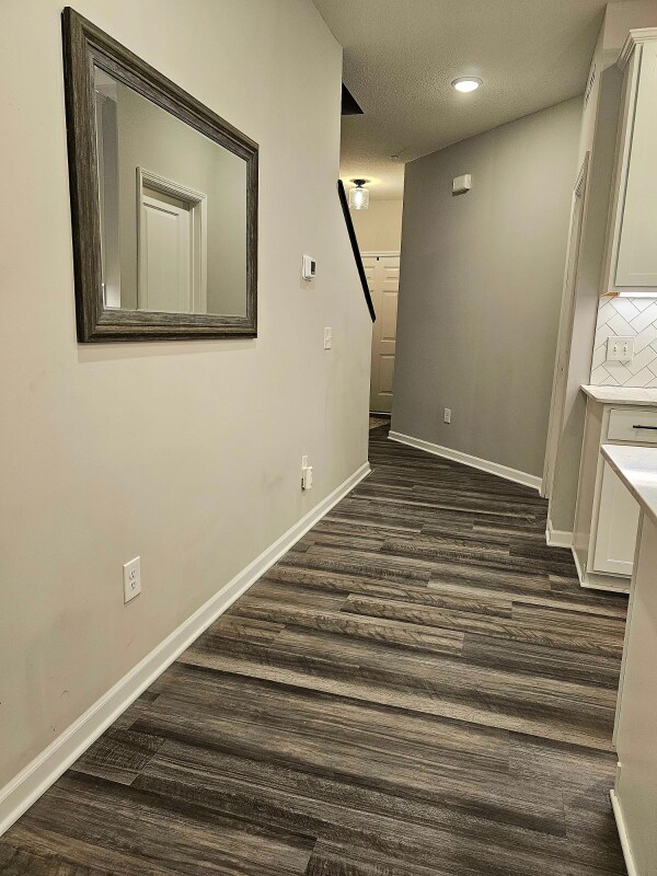 Building Photo - 17904 Giants Wy