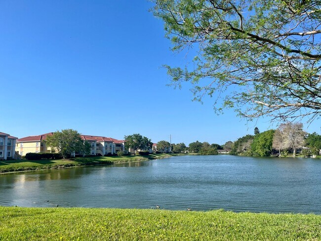 Building Photo - 2/2 with beautiful water view becoming available July 1st for an annual lease