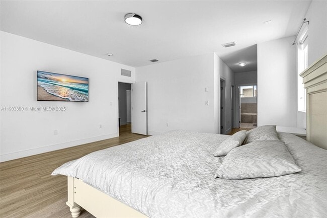 Building Photo - 10330 NW 68th St