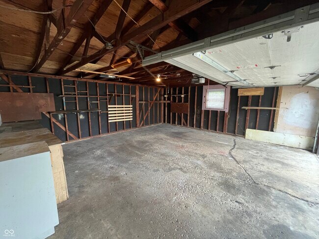 Building Photo - 8839 E 15th St