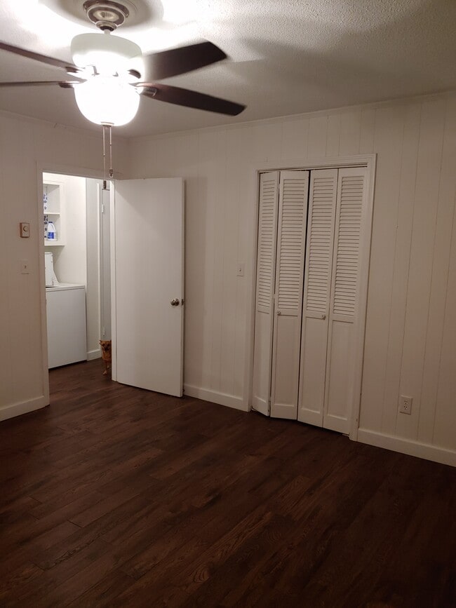 Building Photo - 116 Mogul Rd