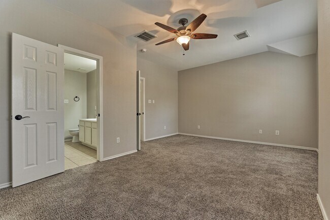 Building Photo - 34 Marble Rock Pl