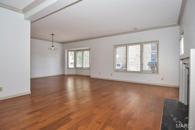 Building Photo - 4444 Lindell Blvd