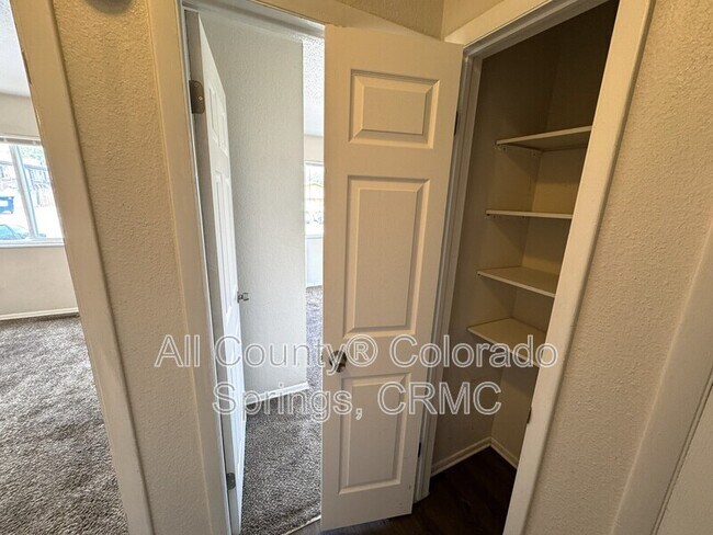 Building Photo - 4331 Ericson Dr
