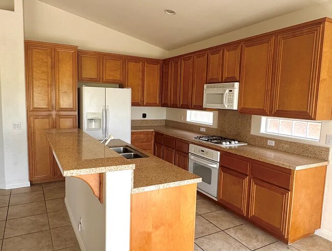 Building Photo - 45385 Big Canyon St