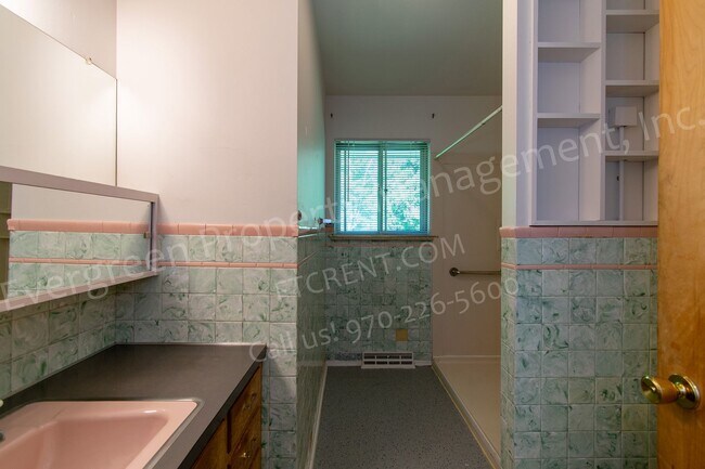 Building Photo - 1117 Fairview Dr