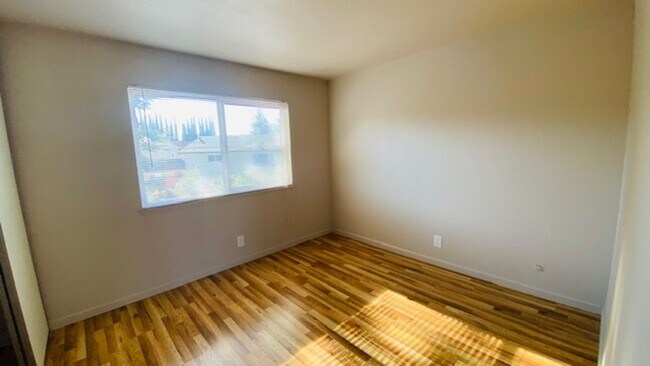Building Photo - Gorgeous 4BD/2.5BA, Two-Story Home in Casa...