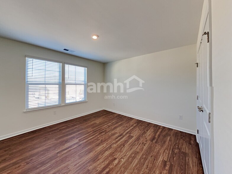 Building Photo - 624 Hamilton Pk Dr
