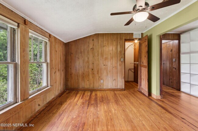 Building Photo - 3655 Walsh St