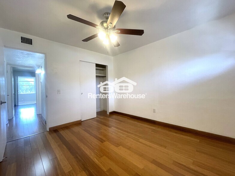 Building Photo - 2433 Brazilia Dr