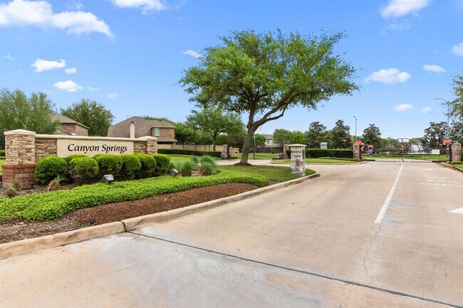 Building Photo - 25915 Hopson Meadows Dr