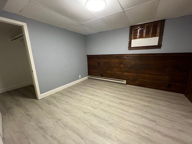 Building Photo - 146 Allen Rd