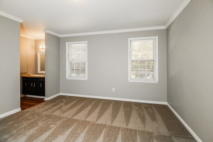 Building Photo - 401 Parlock Rd