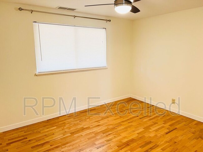 Building Photo - 25635 30th Ave S