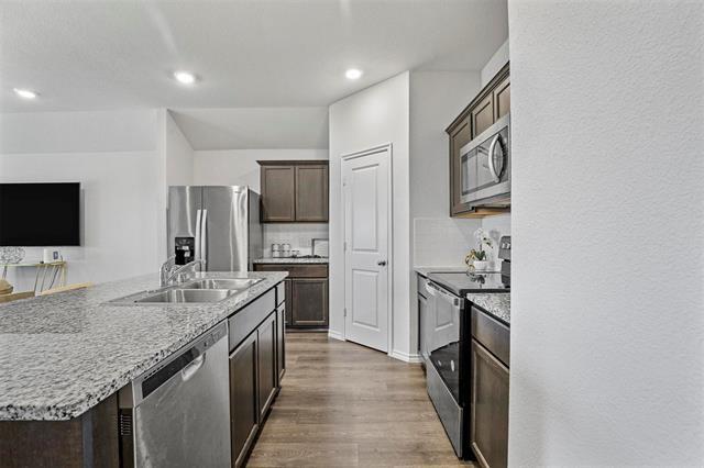 Building Photo - 3000 Buttonbush Dr