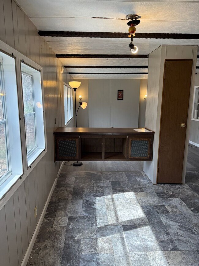 Building Photo - 14 Peach Orchard Rd