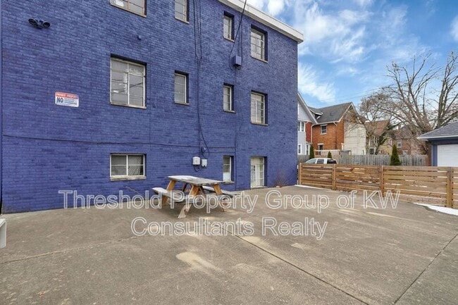 Building Photo - 61 N 21st St