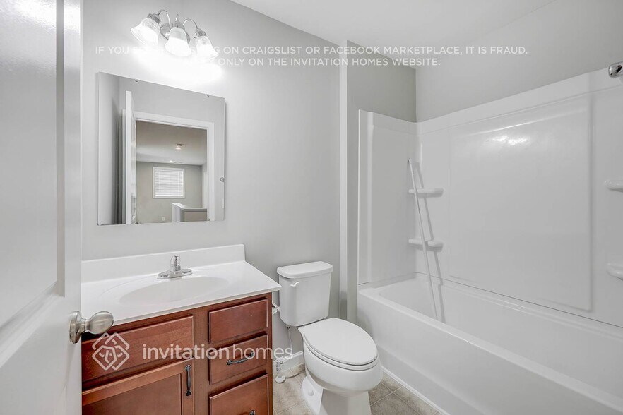 Building Photo - 226 Nottingham Ln