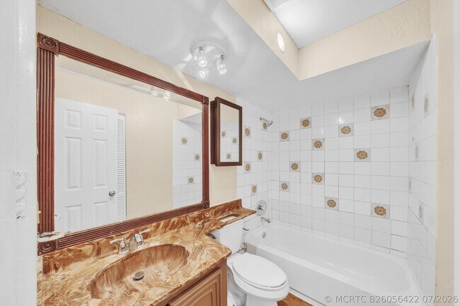Building Photo - 221 NW 43rd Pl