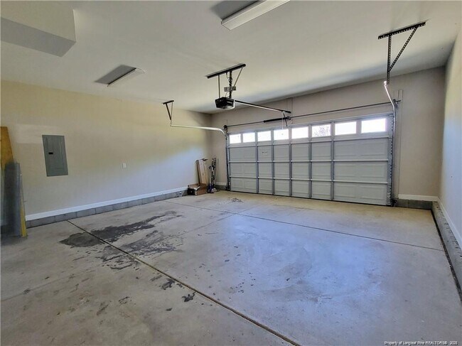 Building Photo - 270 Bent Oak Ct