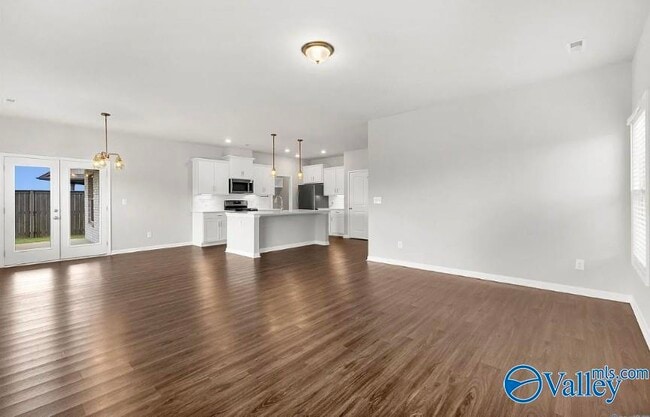 Building Photo - 203 Portrait St