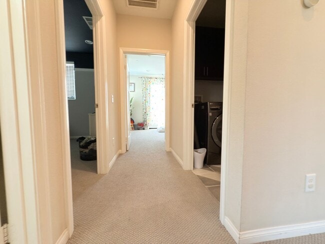 Building Photo - Beautiful 3 Bedroom in Private Community