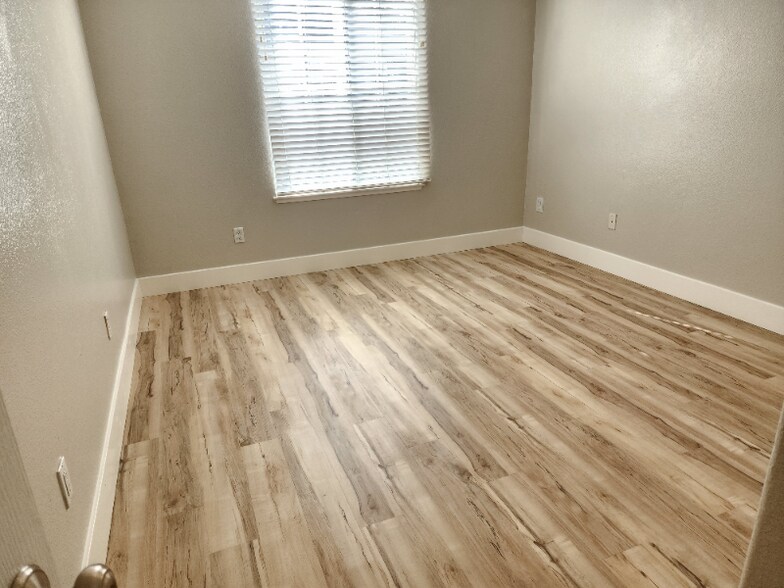 Building Photo - 1117 Baywood Ln