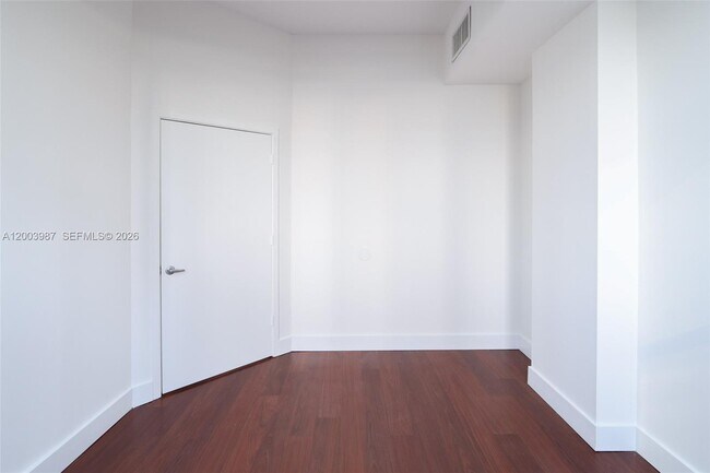 Building Photo - 2200 NE 4th Ave