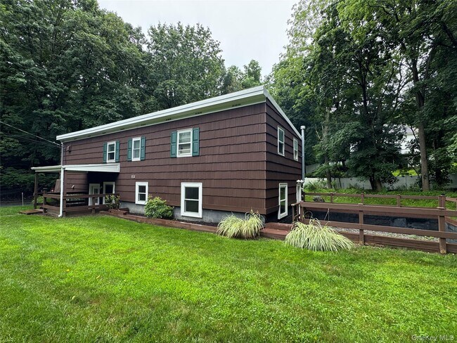 Building Photo - 328 E Broadway