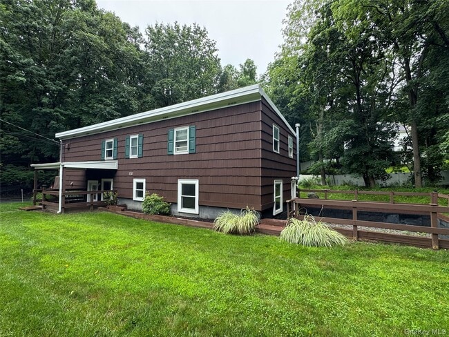 Building Photo - 328 E Broadway