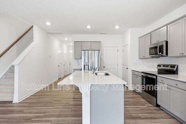 Building Photo - 27 Broward Ln