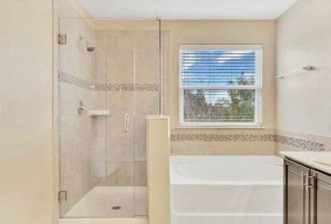 Building Photo - Luxury 2 Story 4 bedroom 3.5 bath Sanford ...