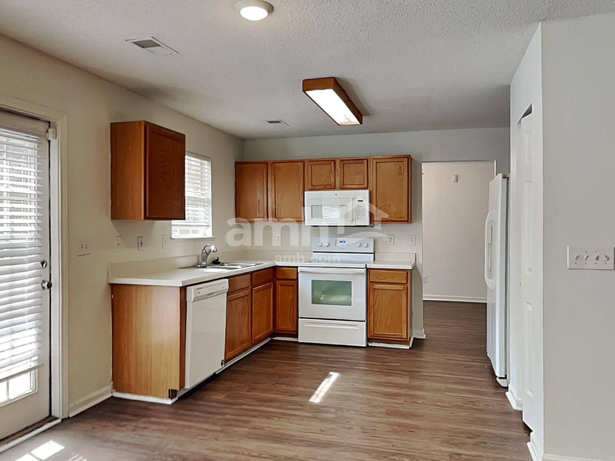 Building Photo - 505 Kingsman Ln