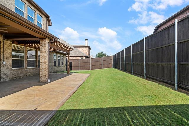 Building Photo - 546 El Camino Dr