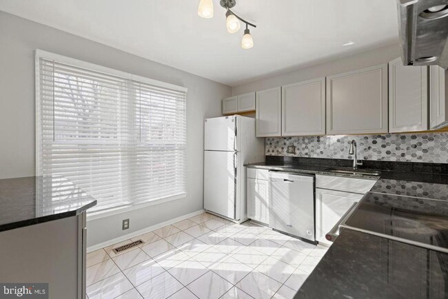 Building Photo - 7442 Adams Park Ct