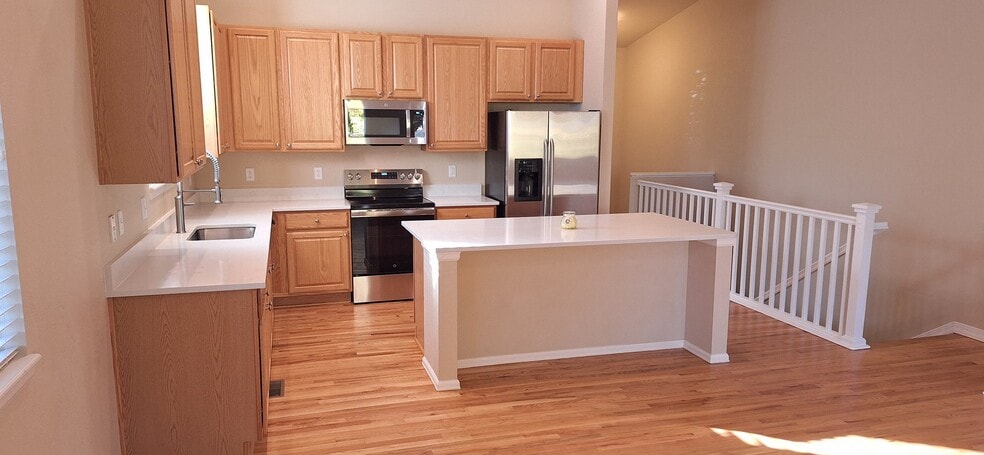 Building Photo - 3645 Desert Ridge Cir